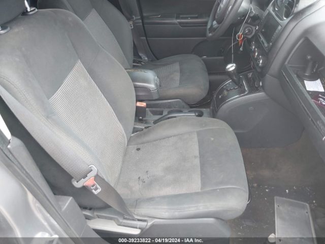 1C4NJPBA5GD628592 Jeep Patriot Sport