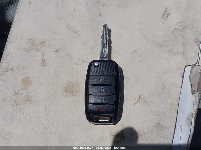 KIA FORTE LX 2017 KNAFK5A8XH5700240 Image 11