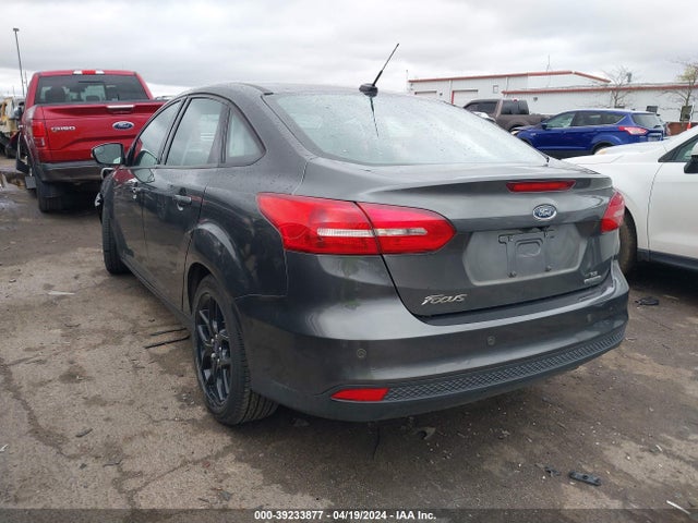 Ford FOCUS SE 2016 1FADP3F24GL407308 Image 3