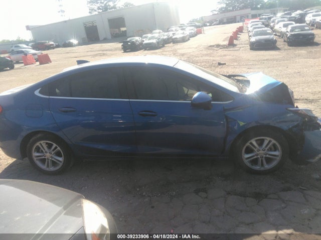 Chevrolet Cruze Lt Auto 2018 1G1BE5SM0J7225043 Image 12