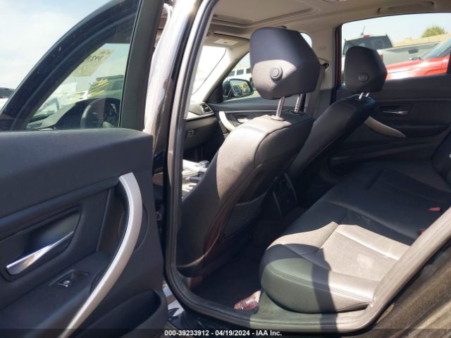 WBA8E1G3XHNU16515 BMW 320i