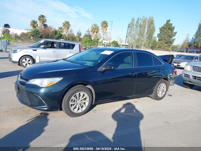 Toyota CAMRY LE 2016 4T4BF1FK0GR559896 Image 2