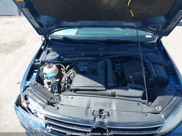 3VW2B7AJ8HM227428 Volkswagen Jetta 1.4t S