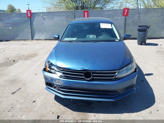 3VW2B7AJ8HM227428 Volkswagen Jetta 1.4t S