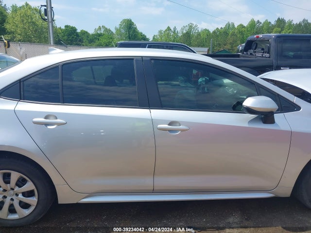 Toyota COROLLA LE 2022 JTDEPMAE3N3022986 Image 13