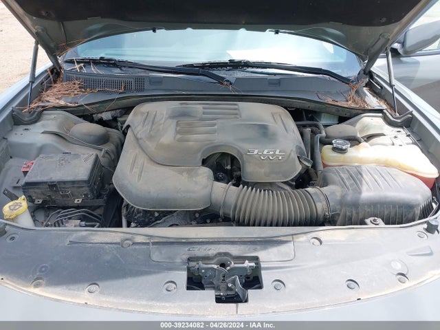 2C3CDXHG7JH143766 Dodge Charger Sxt Plus Rwd