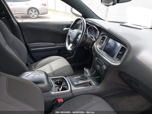 2C3CDXHG7JH143766 Dodge Charger Sxt Plus Rwd