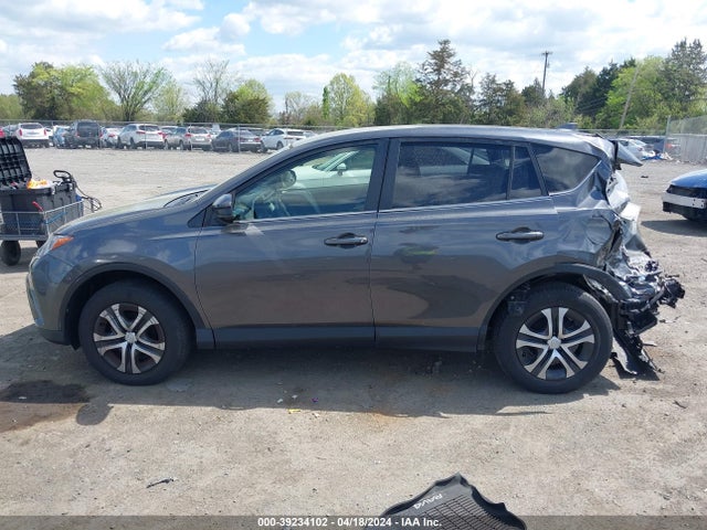 Toyota RAV4 LE 2018 JTMZFREV3JJ722489 Image 14