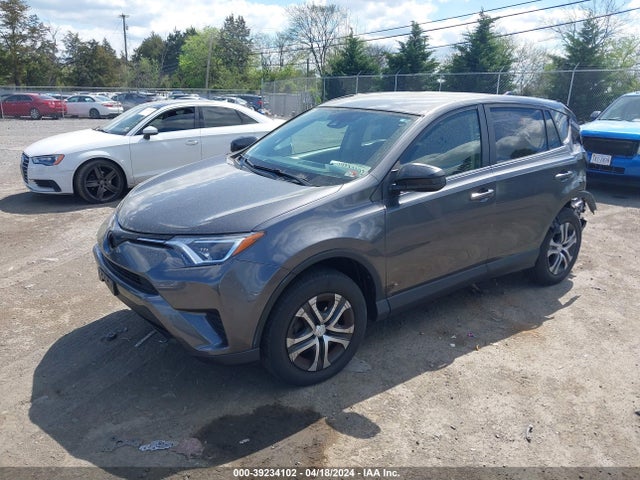 Toyota RAV4 LE 2018 JTMZFREV3JJ722489 Image 2