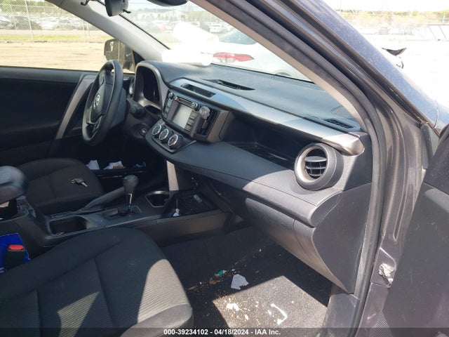 Toyota RAV4 LE 2018 JTMZFREV3JJ722489 Image 5