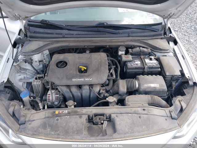 Hyundai ELANTRA SE 2017 5NPD84LF4HH014046 Image 10