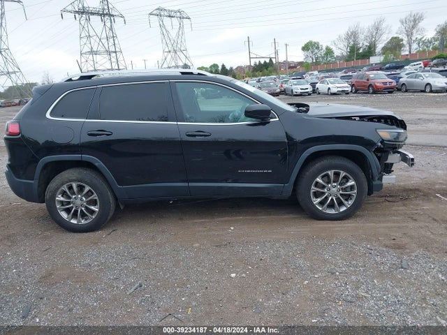 1C4PJMLXXKD136661 Jeep Cherokee Latitude Plus 4x4