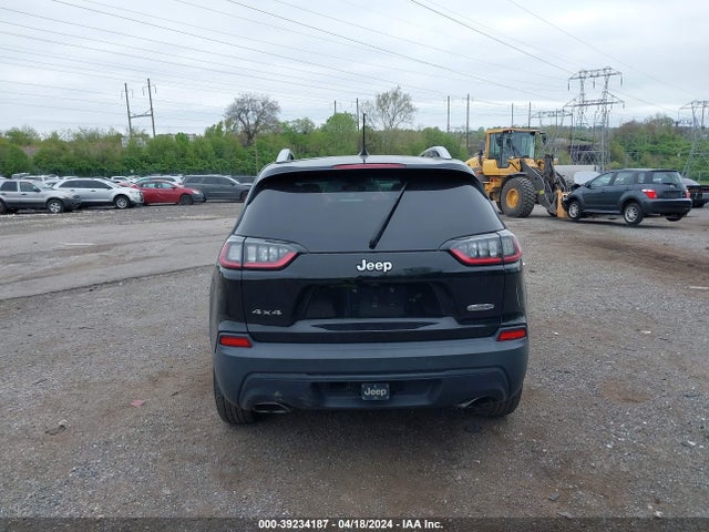 1C4PJMLXXKD136661 Jeep Cherokee Latitude Plus 4x4