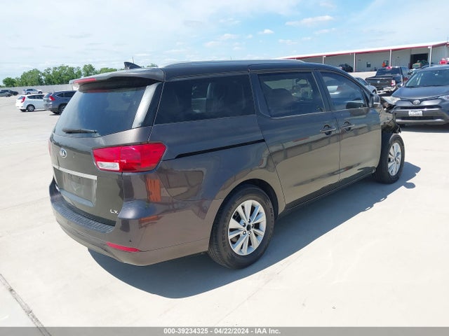 KIA SEDONA LX 2016 KNDMB5C18G6086680 Image 4