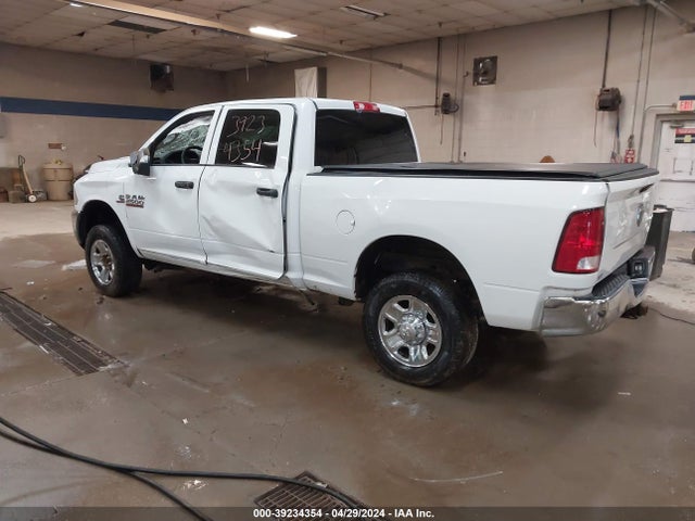 3C6UR5CL0JG310163 RAM 2500 Tradesman  4x4 6'4 Box
