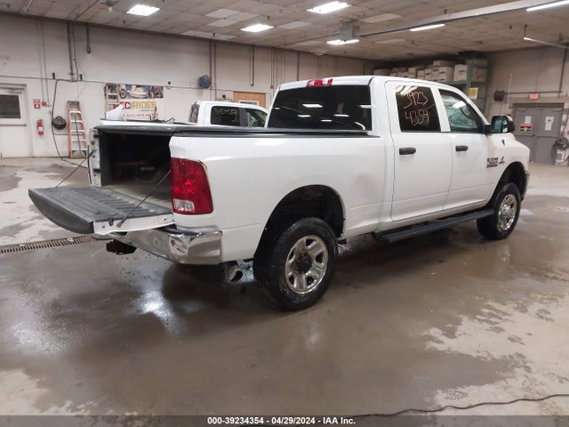 3C6UR5CL0JG310163 RAM 2500 Tradesman  4x4 6'4 Box