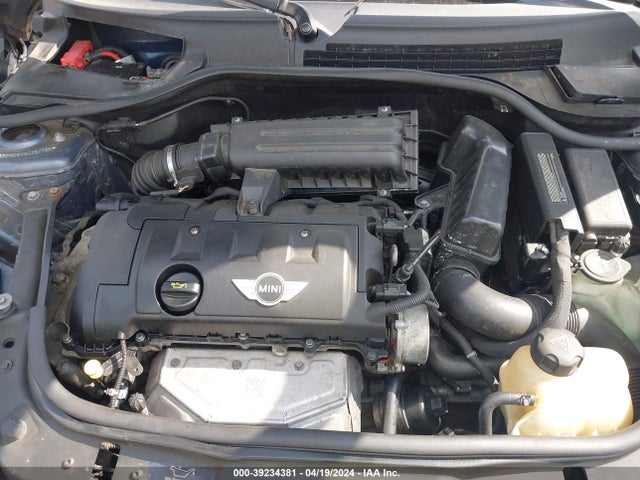 2010 MINI COOPER WMWMF3C5XATZ64756 Photo 9