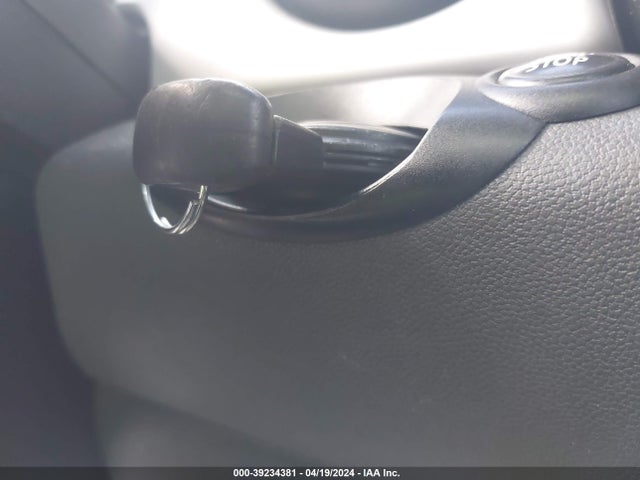 2010 MINI COOPER WMWMF3C5XATZ64756 Photo 10