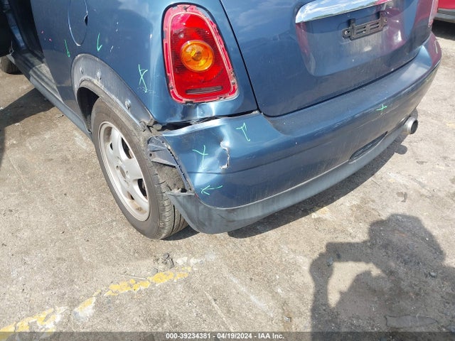 2010 MINI COOPER WMWMF3C5XATZ64756 Photo 5