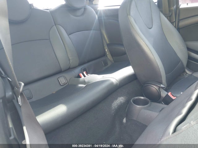 2010 MINI COOPER WMWMF3C5XATZ64756 Photo 7