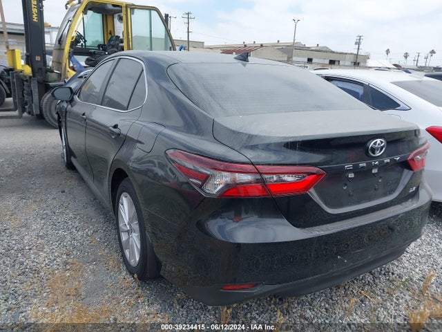 Toyota CAMRY LE 2024 4T1C11AK5RU881621 Image 3