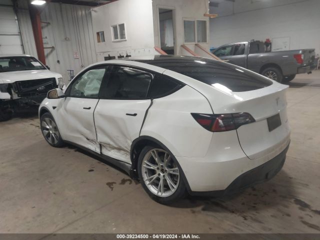 2020 TESLA MODEL Y 5YJYGDEE5LF015397 Photo 2