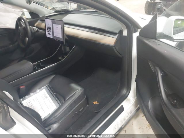 2020 TESLA MODEL Y 5YJYGDEE5LF015397 Photo 4