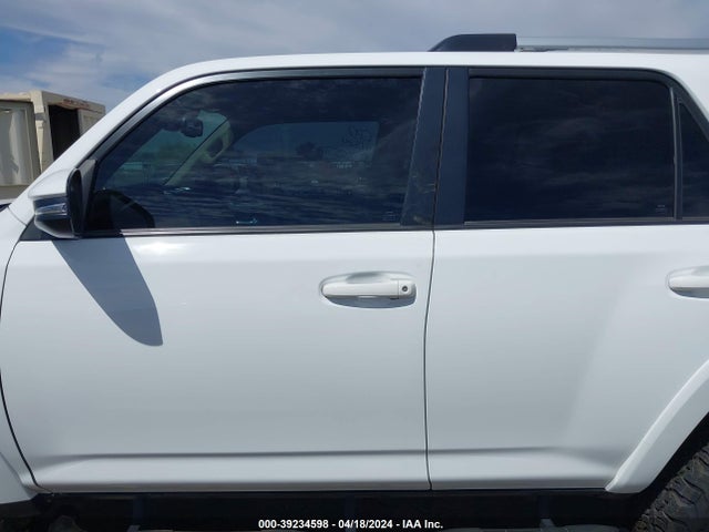 Toyota 4runner Sr5 Premium 2020 JTEBU5JR7L5826497 Image 13