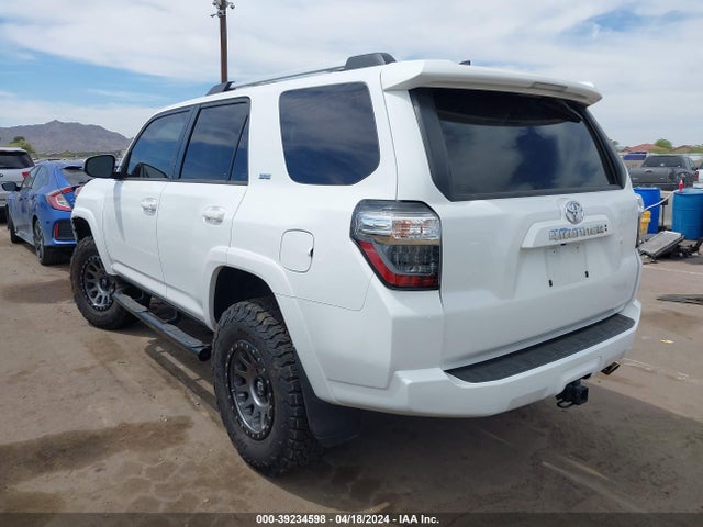 Toyota 4runner Sr5 Premium 2020 JTEBU5JR7L5826497 Image 3