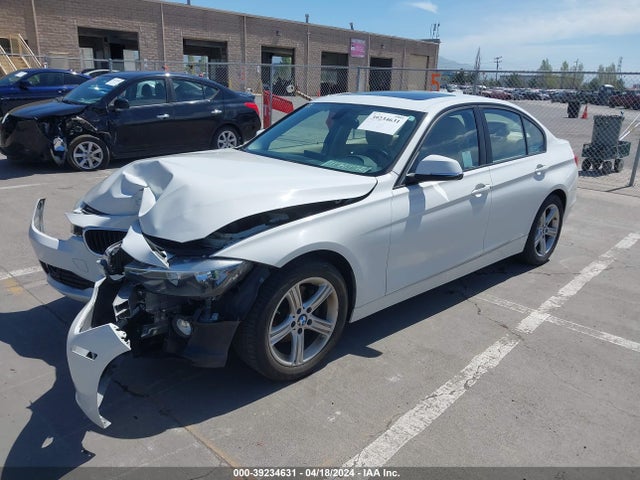 BMW 320i 2014 WBA3B1G51ENS80145 Image 2