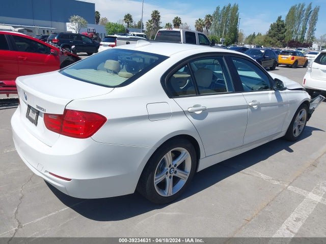 BMW 320i 2014 WBA3B1G51ENS80145 Image 4