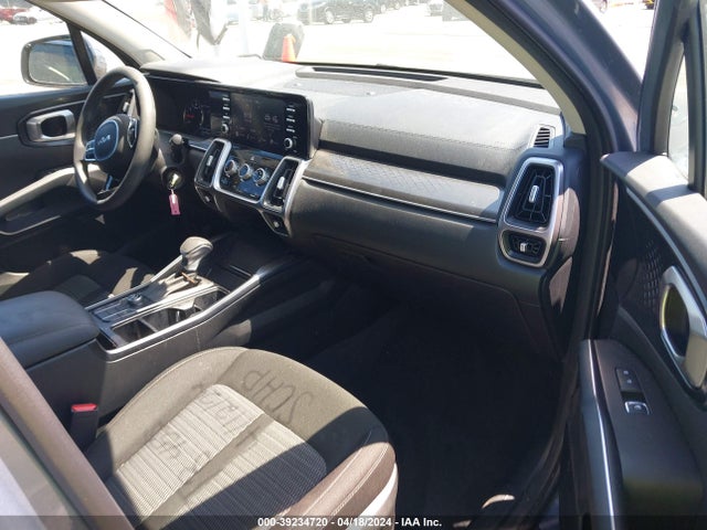 KIA SORENTO LX 2022 5XYRG4LC5NG143009 Image 5