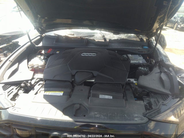 WA1FVAF10KD044958 Audi Q8 55 Premium