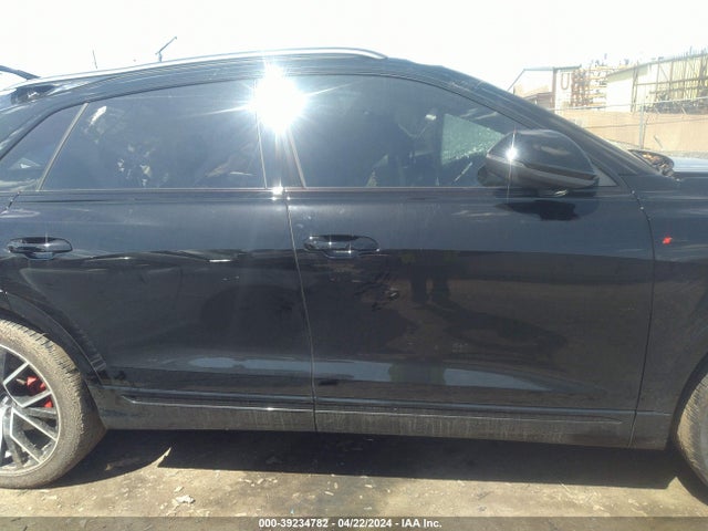 WA1FVAF10KD044958 Audi Q8 55 Premium
