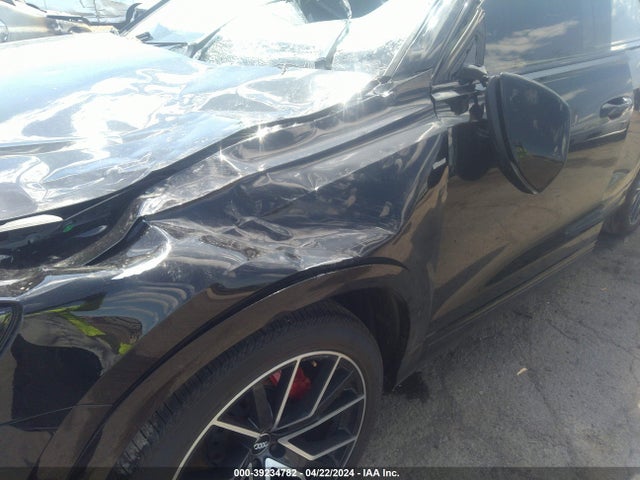 WA1FVAF10KD044958 Audi Q8 55 Premium