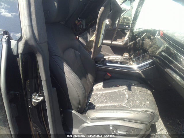 WA1FVAF10KD044958 Audi Q8 55 Premium