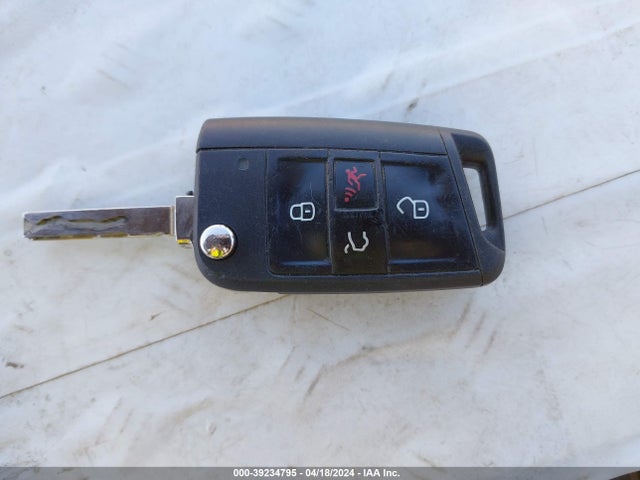 3VV0B7AX8JM017207 Volkswagen Tiguan 2.0t S