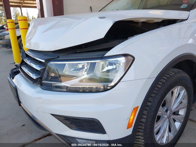 3VV0B7AX8JM017207 Volkswagen Tiguan 2.0t S
