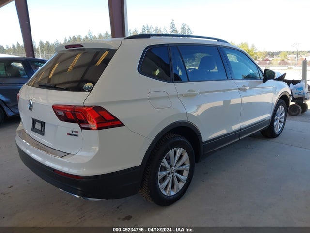 3VV0B7AX8JM017207 Volkswagen Tiguan 2.0t S