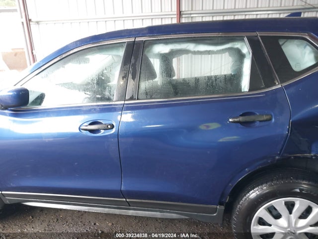 Nissan ROGUE S 2017 JN8AT2MT7HW138630 Image 14