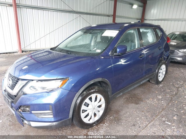 Nissan ROGUE S 2017 JN8AT2MT7HW138630 Image 2