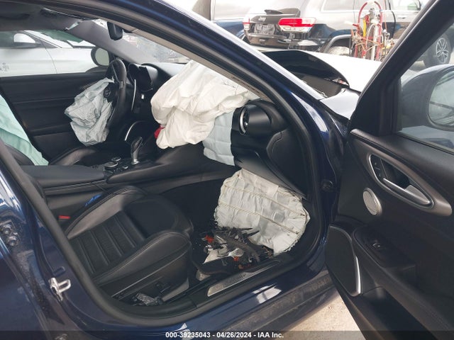 ZARFAECNXH7529282 Alfa Romeo Giulia Ti Rwd