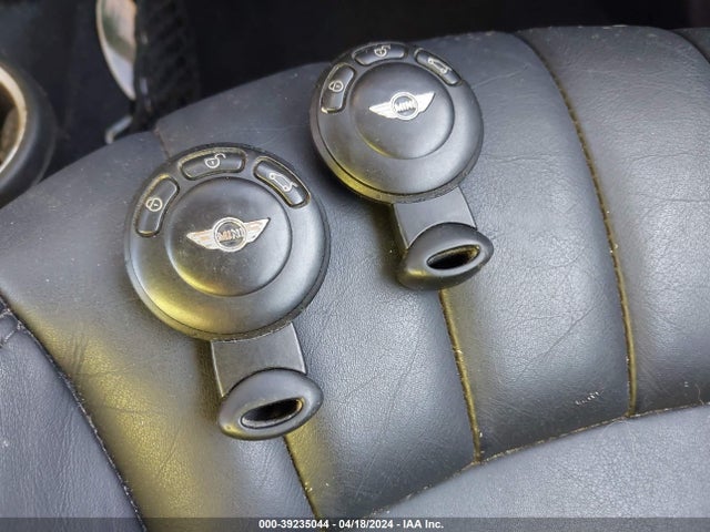 2007 MINI COOPER S WMWMF73547TT80787 Photo 10