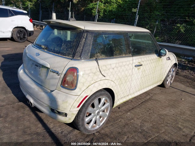 2007 MINI COOPER S WMWMF73547TT80787 Photo 3