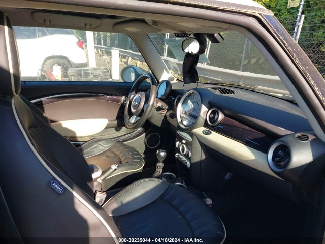 2007 MINI COOPER S WMWMF73547TT80787 Photo 4