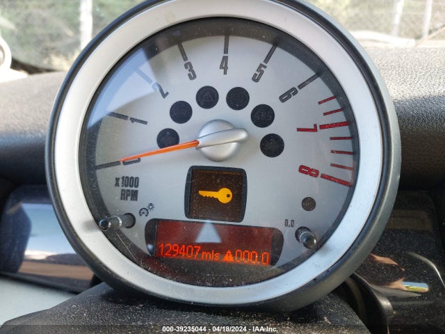 2007 MINI COOPER S WMWMF73547TT80787 Photo 6