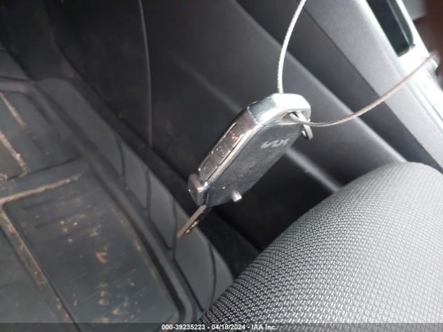 3KPF24ADXPE517711 KIA Forte Lxs