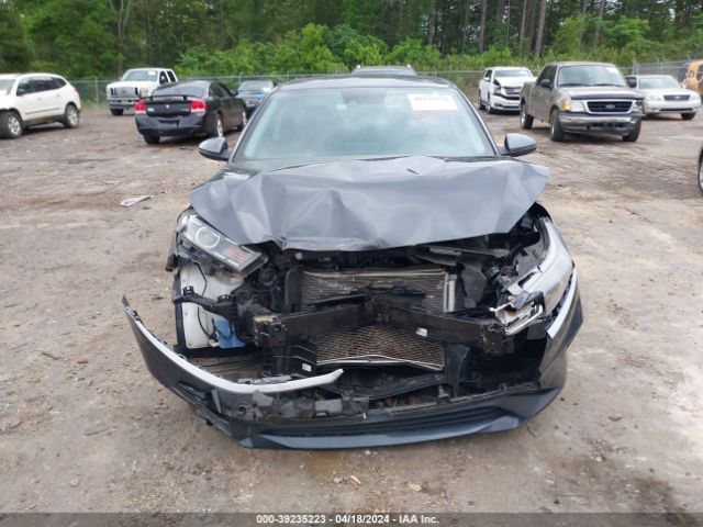 3KPF24ADXPE517711 KIA Forte Lxs