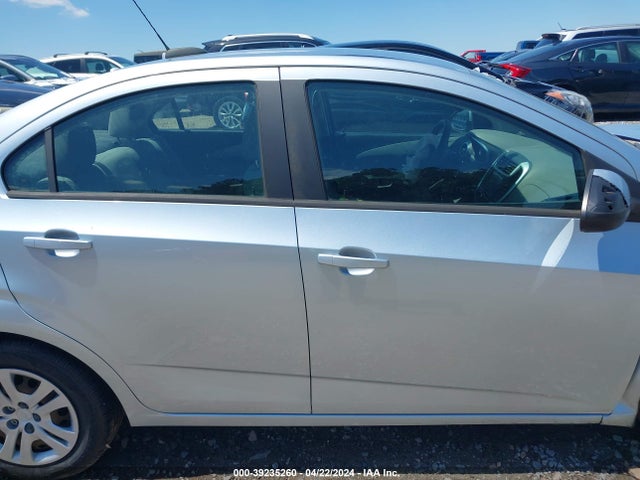 Chevrolet Sonic Ls Auto 2017 1G1JB5SH6H4148780 Image 13
