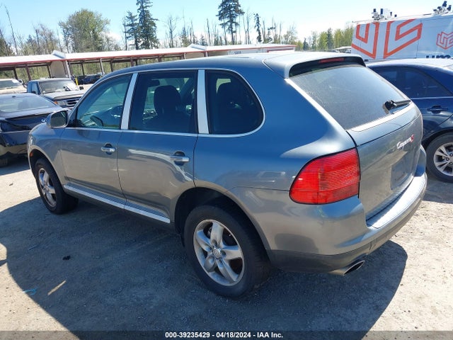2004 PORSCHE CAYENNE WP1AB29P04LA77061 Photo 2